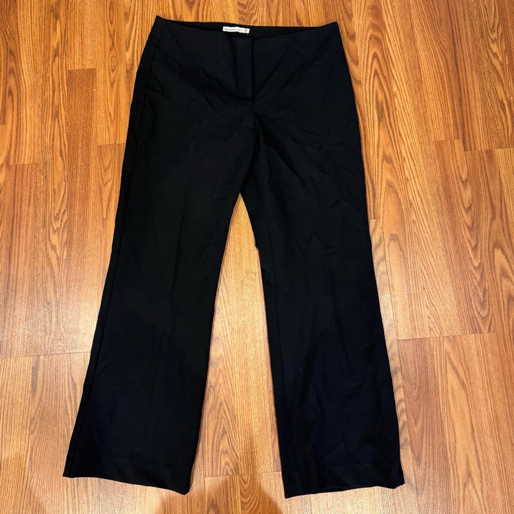 NWOT Abercrombie Low Rise Slim Boot Trousers - Picture 2 of 3